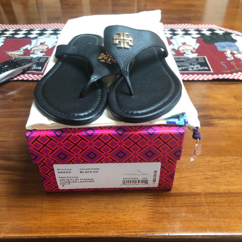 Jolie Flat Thong